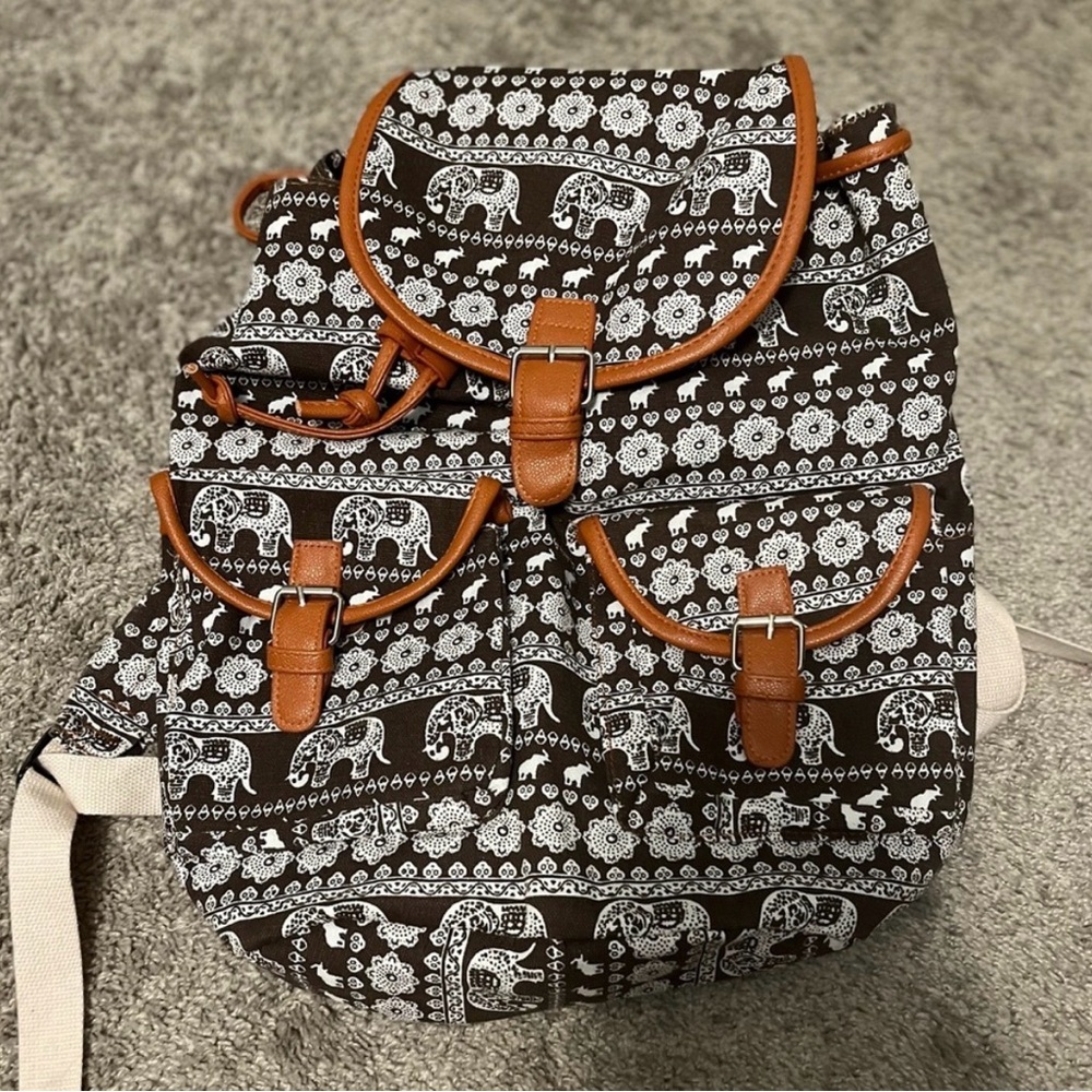 🌸3 for $10🌸 Black and White Elephant Print Backpack